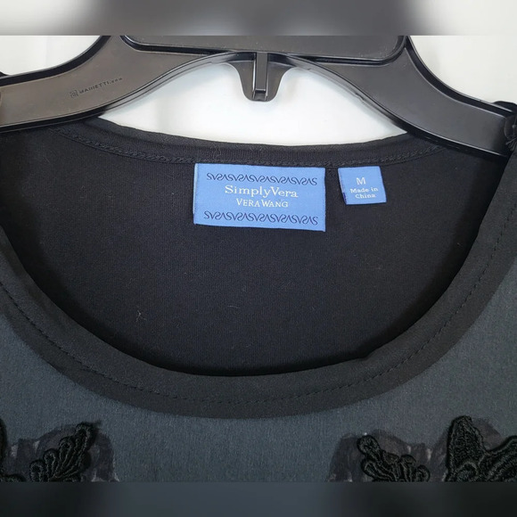 Simply Vera Vera Wang‎ Short Sleeve Woven Knit Black Motif Applique Top Size M - Picture 3 of 6